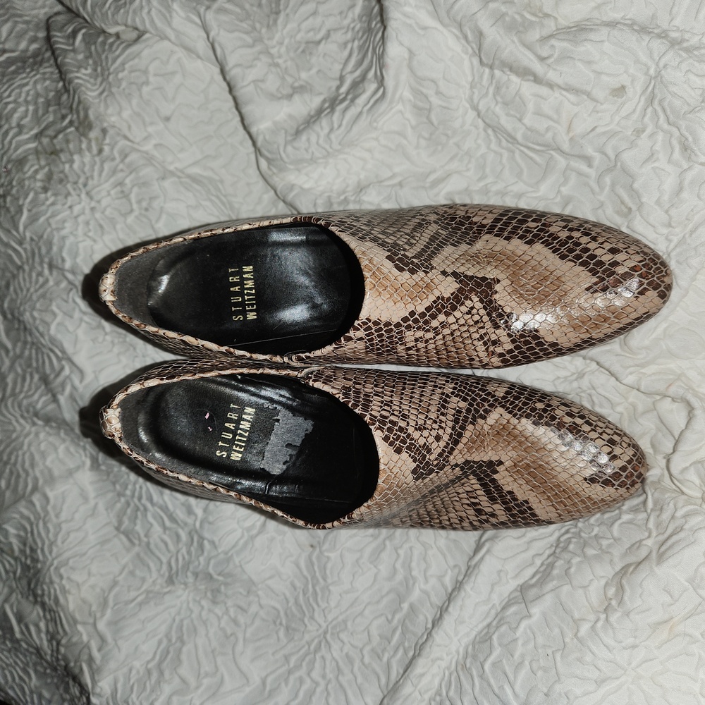 Stuart Weitzman Vintage Size 8.5 Snakeskin Design Ankle Booties